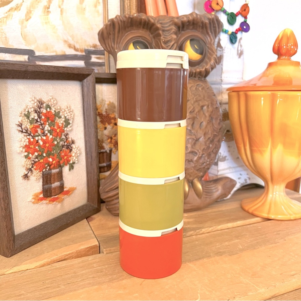 Vintage Stackable Tupperware spice shaker set of 4 multicolors